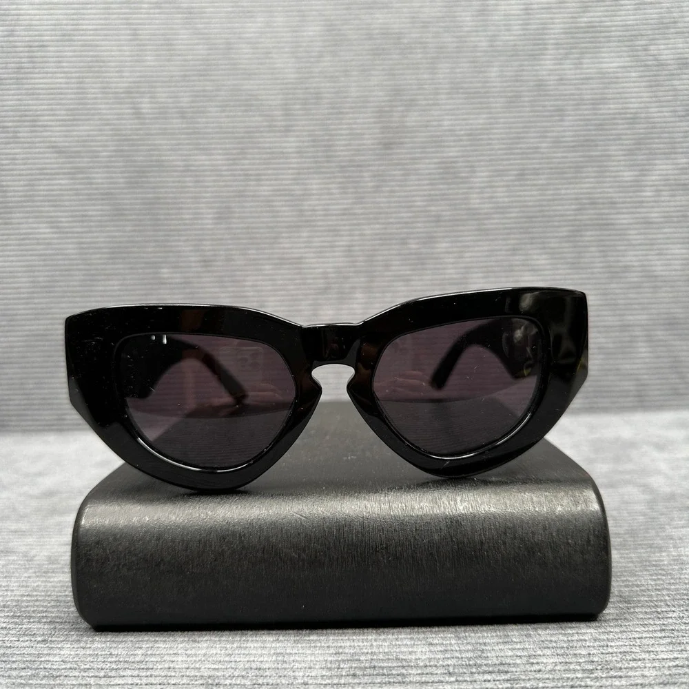 Grey Ant Above Average Black Cat Eye Sunglasses Carl Zeiss Optics Italy